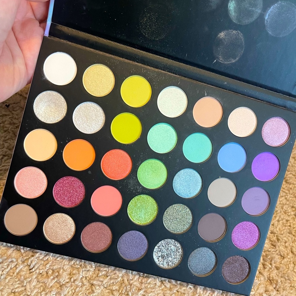 Morphe 35I Icy Fantasy palette - Picture 2 of 2